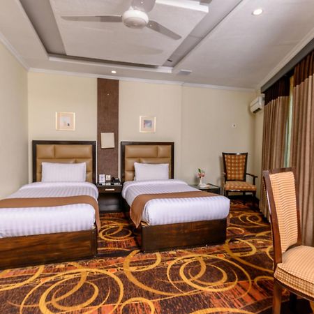 Hotel One أبوت آباد المظهر الخارجي الصورة