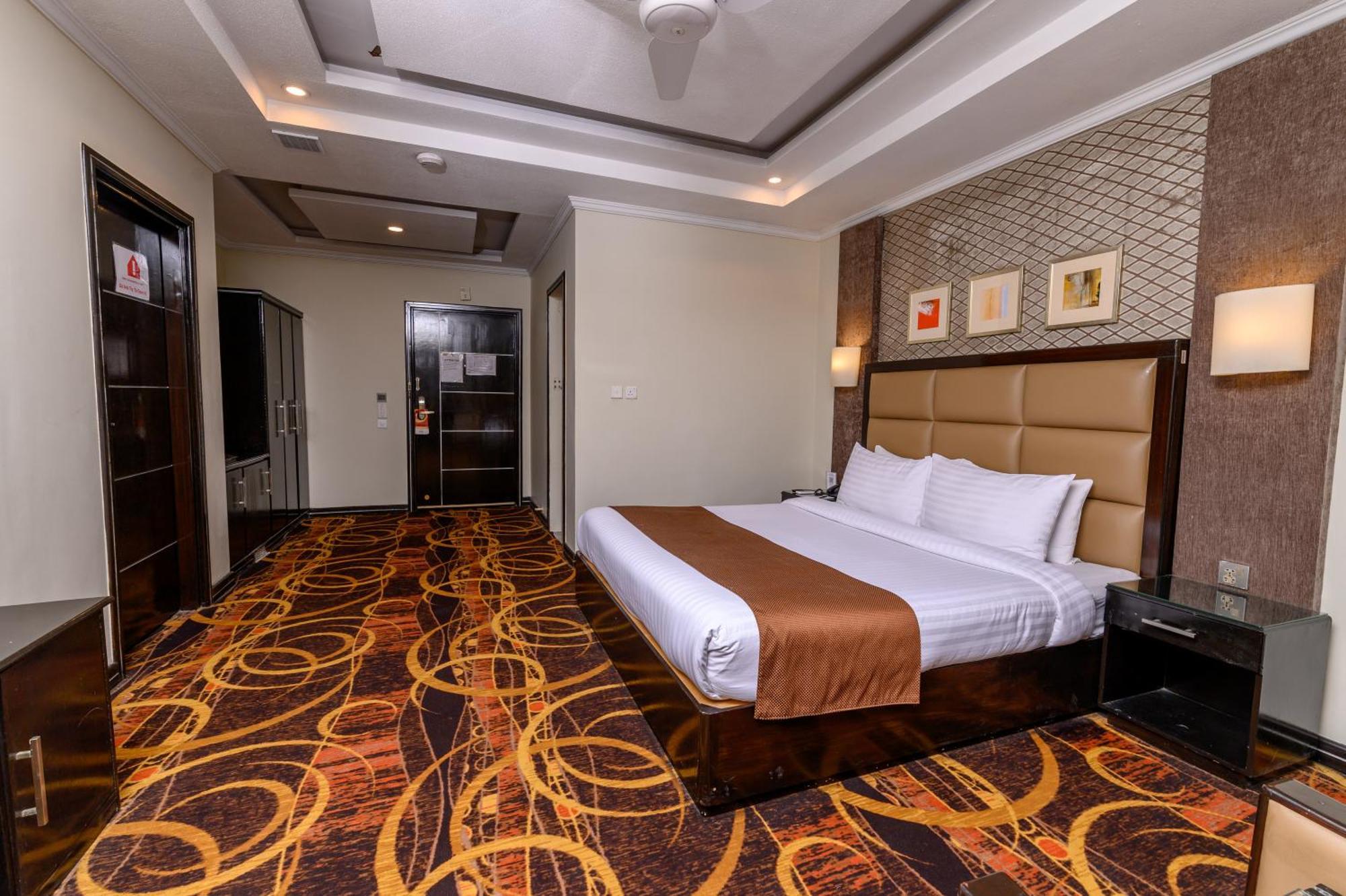 Hotel One أبوت آباد المظهر الخارجي الصورة