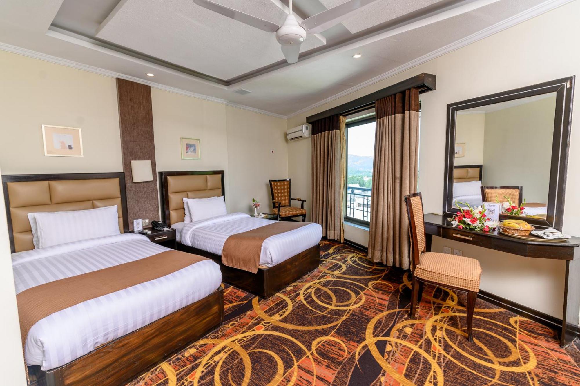 Hotel One أبوت آباد المظهر الخارجي الصورة