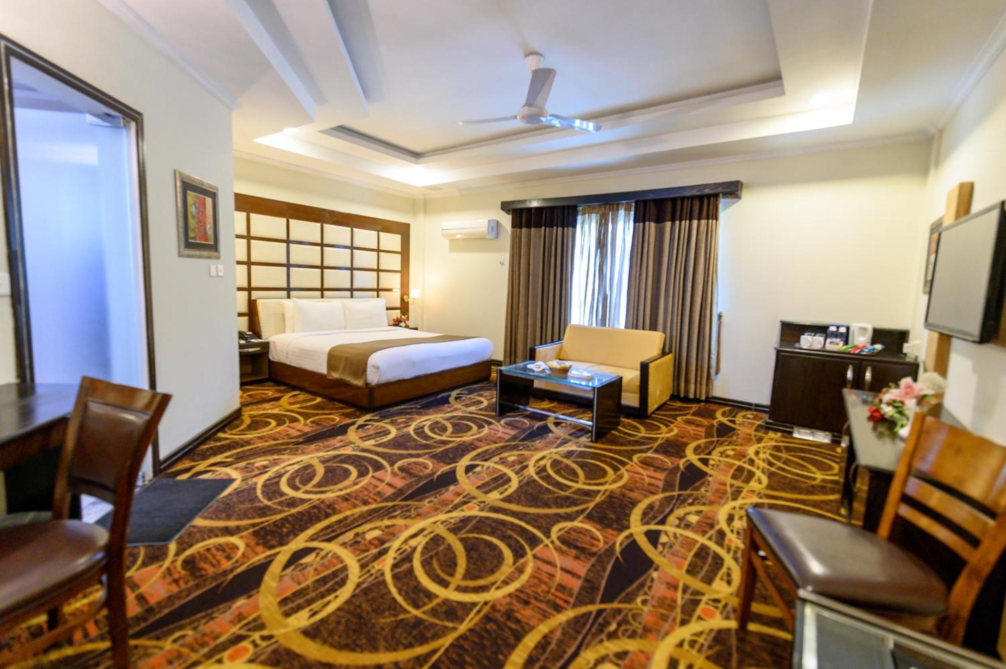 Hotel One أبوت آباد المظهر الخارجي الصورة