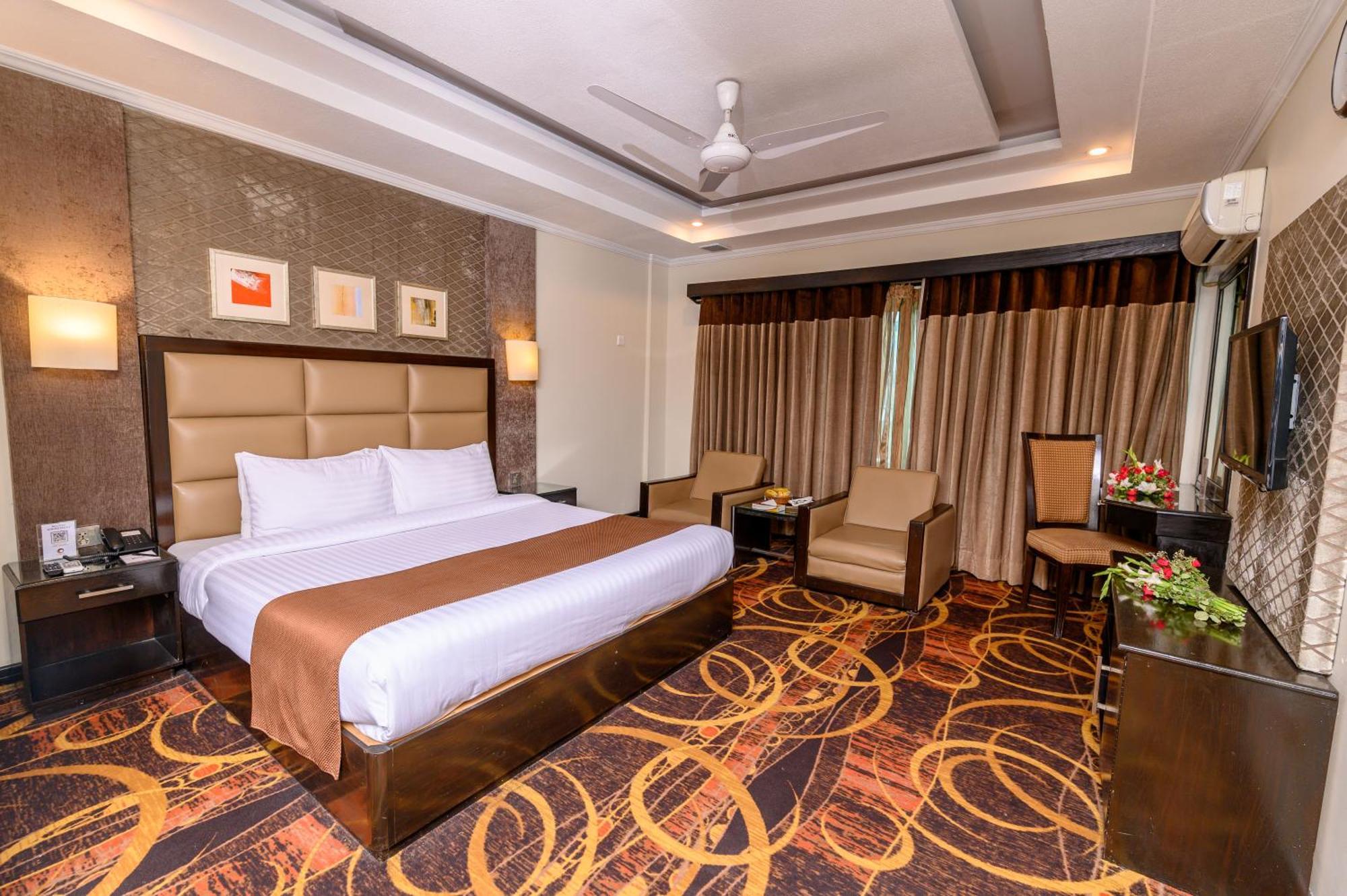Hotel One أبوت آباد المظهر الخارجي الصورة