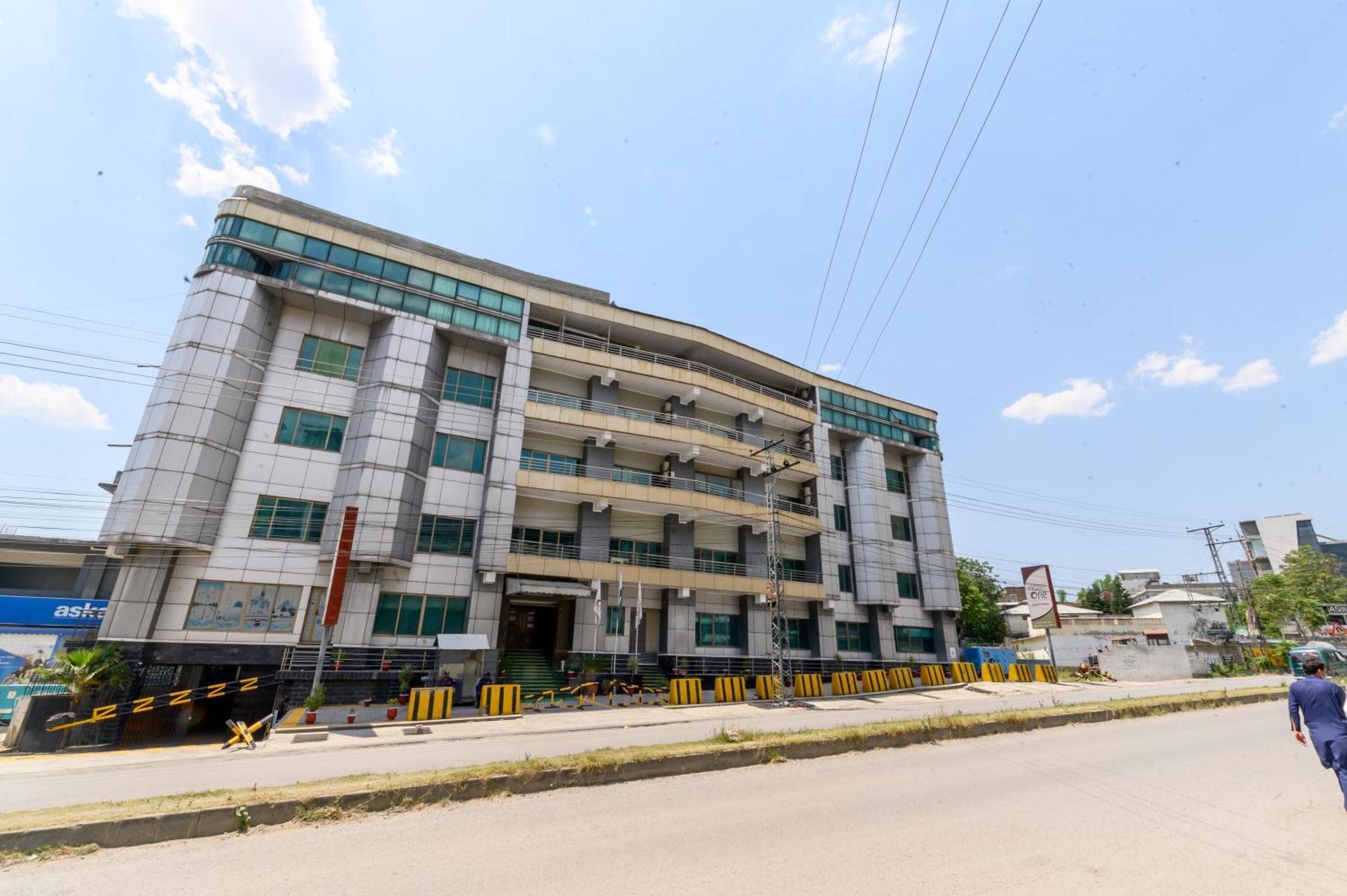 Hotel One أبوت آباد المظهر الخارجي الصورة